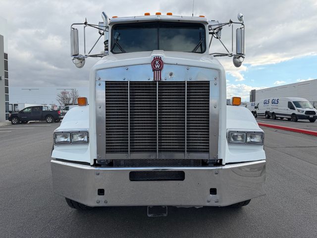 2007 Kenworth T800 Tri Axle Hooklift 