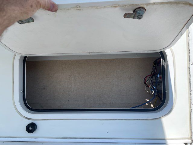 2007 Lance 1131 Truck Camper