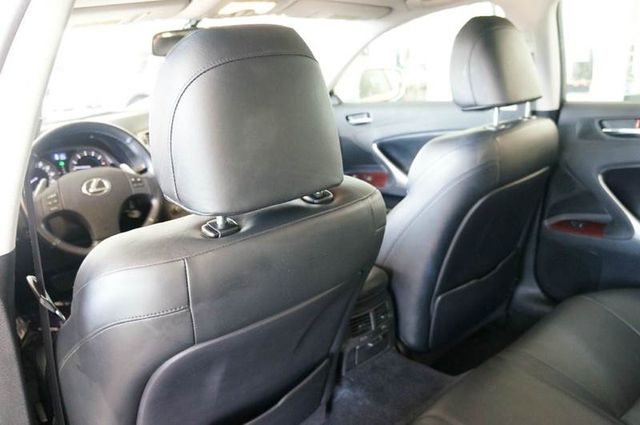 2007 Lexus IS 250 Base 4dr Sedan (2.5L V6 6A)