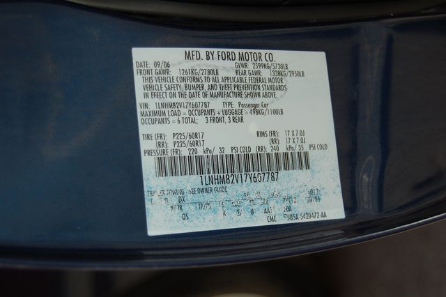 2007 Lincoln Town Car Signature Limited | Charlotte, North Carolina | ADVENTURE VANS 2007 Lincoln Town Car Signature Limited | Charlotte, North Carolina | ADVENTURE VANS