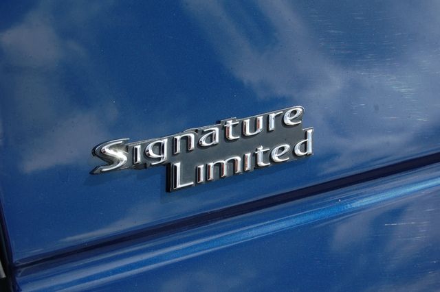 2007 Lincoln Town Car Signature Limited | Charlotte, North Carolina | ADVENTURE VANS 2007 Lincoln Town Car Signature Limited | Charlotte, North Carolina | ADVENTURE VANS