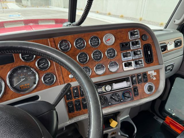 2007 Peterbilt 367 625HP - Heavy Haul Day Cab