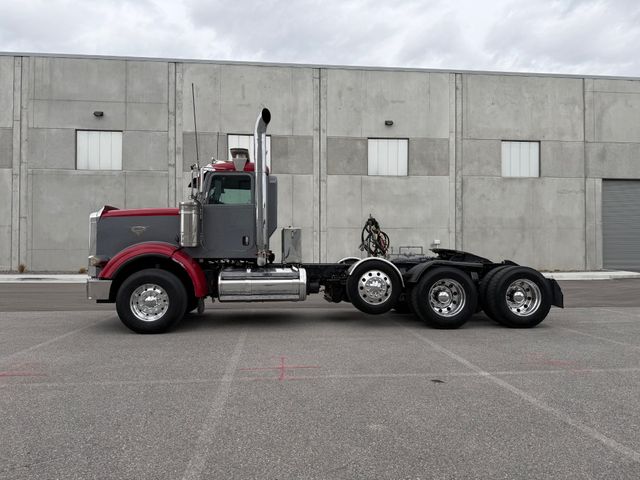 2007 Peterbilt 367 625HP - Heavy Haul Day Cab