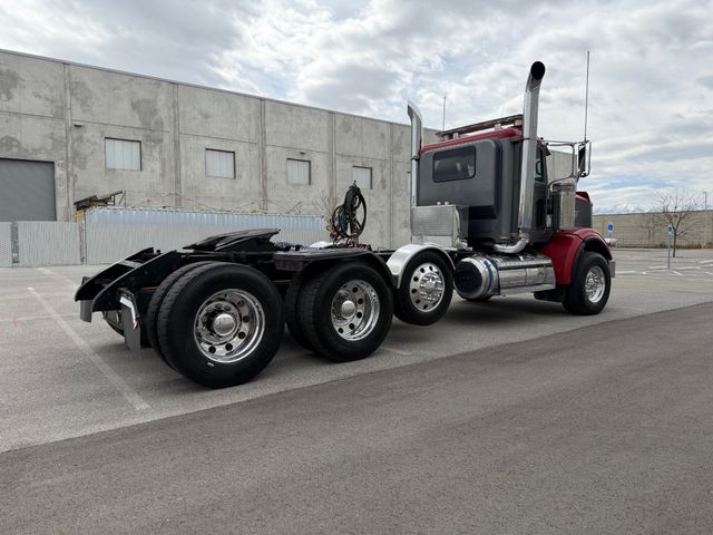 2007 Peterbilt 367 625HP - Heavy Haul Day Cab