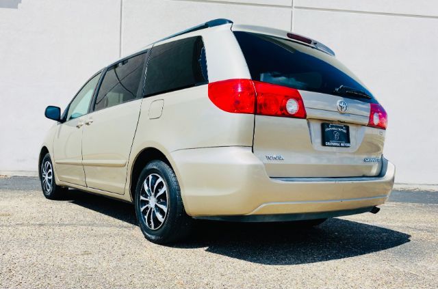 2007 Toyota Sienna CE FWD 7-Passenger | Lubbock, TX | Chaparral Motors - Lubbock 2007 Toyota Sienna CE FWD 7-Passenger | Lubbock, TX | Chaparral Motors - Lubbock