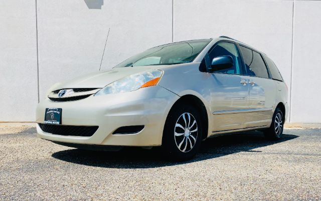 2007 Toyota Sienna CE FWD 7-Passenger | Lubbock, TX | Chaparral Motors - Lubbock 2007 Toyota Sienna CE FWD 7-Passenger | Lubbock, TX | Chaparral Motors - Lubbock