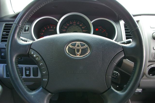 2007 Toyota Tacoma Pickup 4D 5 ft