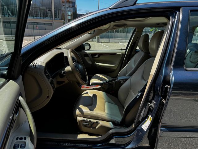 2007 Volvo V70 2.4 | Reseda, CA | Angeles Auto Alliance