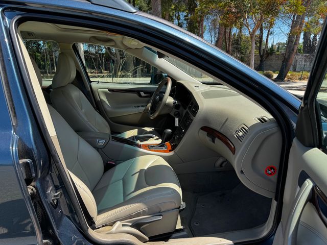 2007 Volvo V70 2.4 | Reseda, CA | Angeles Auto Alliance