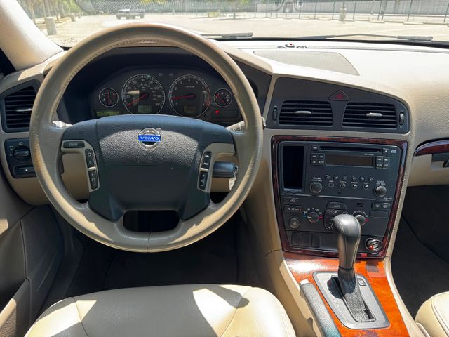 2007 Volvo V70 2.4 | Reseda, CA | Angeles Auto Alliance