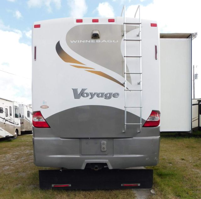 2007 Winnebago Voyage 35A