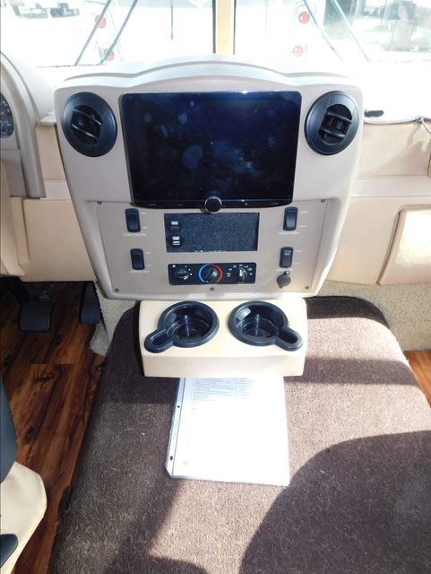 2007 Winnebago Voyage 35A