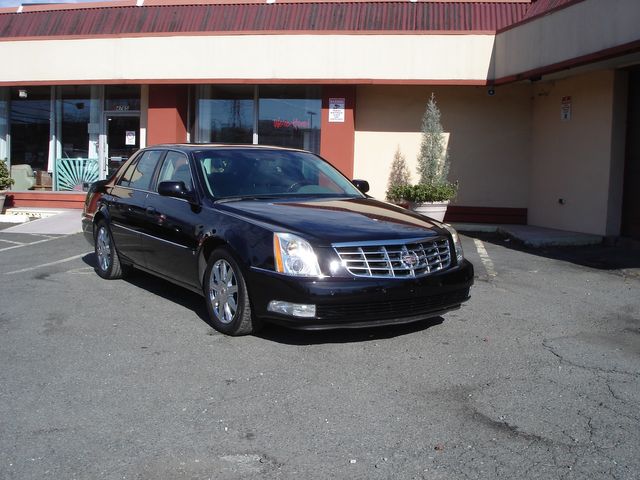 2008 Cadillac DTS Base | Charlotte, North Carolina | ADVENTURE VANS 2008 Cadillac DTS Base | Charlotte, North Carolina | ADVENTURE VANS