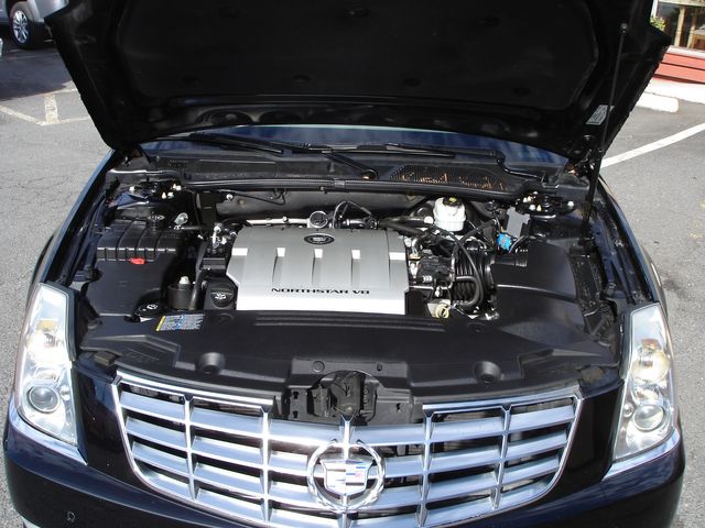 2008 Cadillac DTS Base | Charlotte, North Carolina | ADVENTURE VANS 2008 Cadillac DTS Base | Charlotte, North Carolina | ADVENTURE VANS