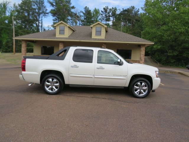 2008 Chevrolet Avalanche LTZ | Batesville, Mississippi | Stanley's Auto Sales