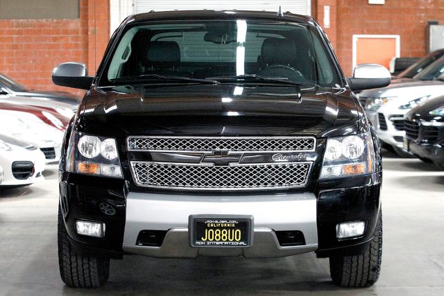 2008 Chevrolet Avalanche LT | Burbank, California | MDK International 2008 Chevrolet Avalanche LT | Burbank, California | MDK International
