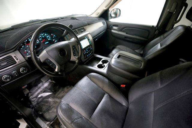 2008 Chevrolet Avalanche LT | Burbank, California | MDK International 2008 Chevrolet Avalanche LT | Burbank, California | MDK International