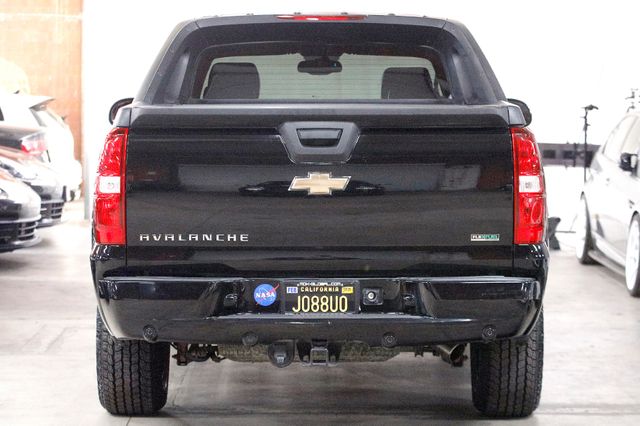 2008 Chevrolet Avalanche LT | Burbank, California | MDK International 2008 Chevrolet Avalanche LT | Burbank, California | MDK International