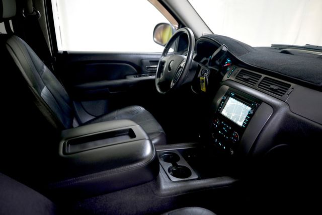 2008 Chevrolet Avalanche LT | Burbank, California | MDK International 2008 Chevrolet Avalanche LT | Burbank, California | MDK International