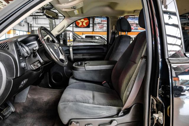 2008 Chevrolet Silverado 2500HD LT | Addison, TX | Mr Car Guys