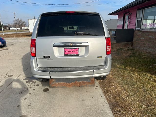 2008 Chrysler Town and Country LX