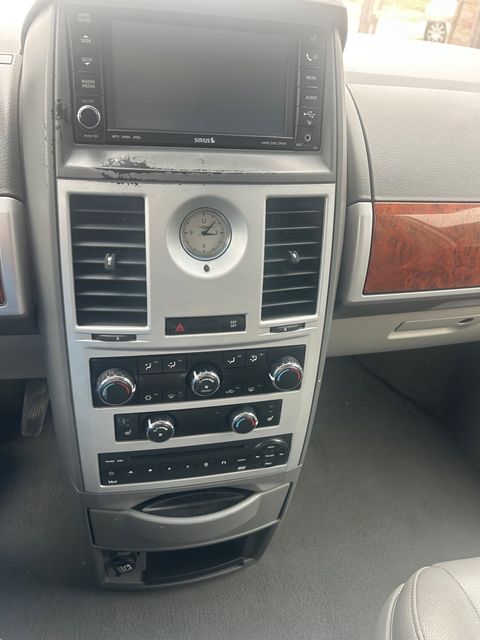 2008 Chrysler Town and Country Touring