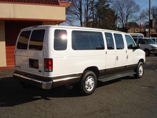 2008 Ford E-Series E-350 SD XLT - 13 PASSENGER | Charlotte, North Carolina | ADVENTURE VANS 2008 Ford E-Series E-350 SD XLT - 13 PASSENGER | Charlotte, North Carolina | ADVENTURE VANS