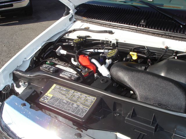 2008 Ford E-Series E-350 SD XLT 13 PASSENGER | Charlotte, North Carolina | ADVENTURE VANS 2008 Ford E-Series E-350 SD XLT 13 PASSENGER | Charlotte, North Carolina | ADVENTURE VANS