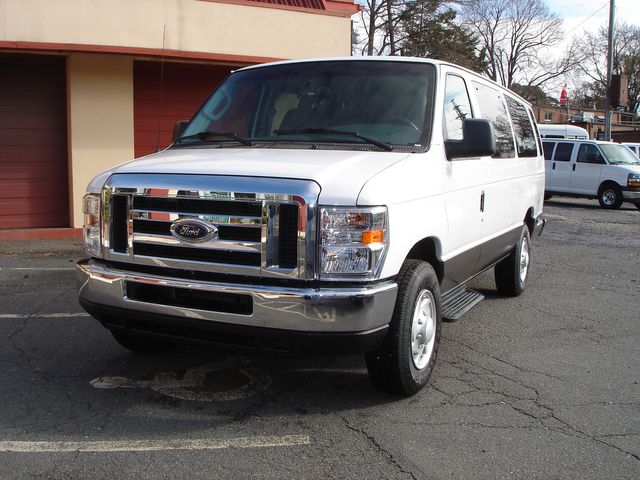 2008 Ford E-Series E-350 SD XLT - 13 PASSENGER | Charlotte, North Carolina | ADVENTURE VANS 2008 Ford E-Series E-350 SD XLT - 13 PASSENGER | Charlotte, North Carolina | ADVENTURE VANS
