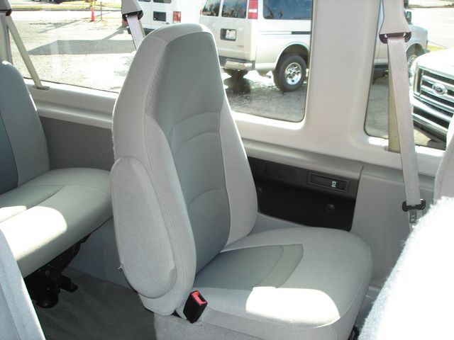 2008 Ford E-Series E-350 SD XLT - 13 PASSENGER | Charlotte, North Carolina | ADVENTURE VANS 2008 Ford E-Series E-350 SD XLT - 13 PASSENGER | Charlotte, North Carolina | ADVENTURE VANS