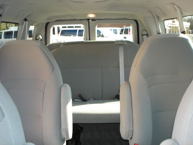 2008 Ford E-Series E-350 SD XLT - 13 PASSENGER | Charlotte, North Carolina | ADVENTURE VANS 2008 Ford E-Series E-350 SD XLT - 13 PASSENGER | Charlotte, North Carolina | ADVENTURE VANS