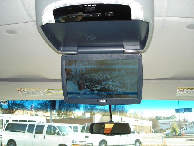 2008 Ford E-Series E-350 SD XLT 13 PASSENGER | Charlotte, North Carolina | ADVENTURE VANS 2008 Ford E-Series E-350 SD XLT 13 PASSENGER | Charlotte, North Carolina | ADVENTURE VANS