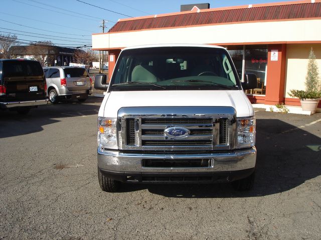 2008 Ford E-Series E-350 SD XLT - 13 PASSENGER | Charlotte, North Carolina | ADVENTURE VANS 2008 Ford E-Series E-350 SD XLT - 13 PASSENGER | Charlotte, North Carolina | ADVENTURE VANS