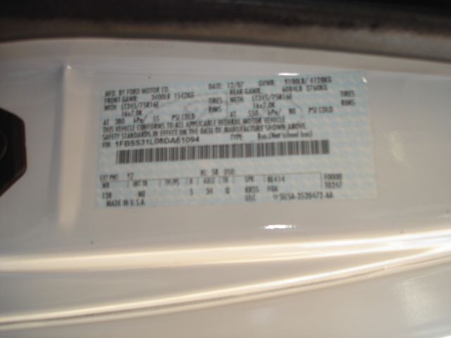 2008 Ford E-Series E-350 SD XLT 13 PASSENGER | Charlotte, North Carolina | ADVENTURE VANS 2008 Ford E-Series E-350 SD XLT 13 PASSENGER | Charlotte, North Carolina | ADVENTURE VANS