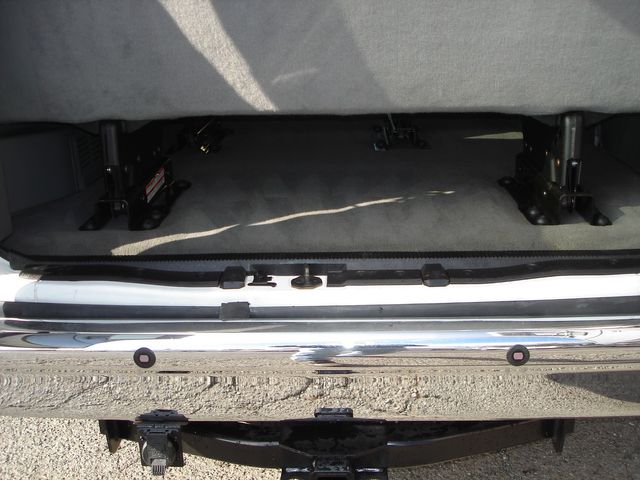 2008 Ford E-Series E-350 SD XLT 13 PASSENGER | Charlotte, North Carolina | ADVENTURE VANS 2008 Ford E-Series E-350 SD XLT 13 PASSENGER | Charlotte, North Carolina | ADVENTURE VANS