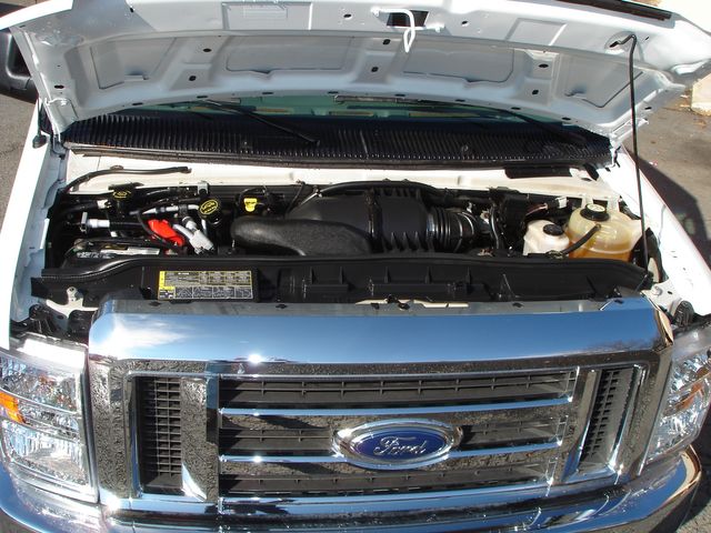 2008 Ford E-Series E-350 SD XLT 13 PASSENGER | Charlotte, North Carolina | ADVENTURE VANS 2008 Ford E-Series E-350 SD XLT 13 PASSENGER | Charlotte, North Carolina | ADVENTURE VANS