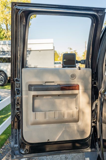 2008 Ford F-250 Super Duty Lariat 4X4 CREW CAB / DIESEL / LOW MILES UPGRADES | Austin, TX | Rocky Mountain Truck Stop Austin 2008 Ford F-250 Super Duty Lariat 4X4 CREW CAB / DIESEL / LOW MILES UPGRADES | Austin, TX | Rocky Mountain Truck Stop Austin