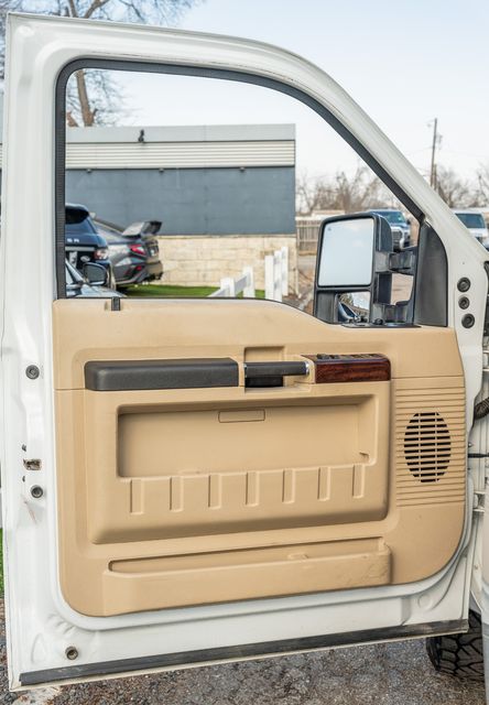 2008 Ford F-250 Super Duty Lariat 4X4 / CLEAN CARFAX / REGULAR SERVICE | Austin, TX | Rocky Mountain Truck Stop Austin 2008 Ford F-250 Super Duty Lariat 4X4 / CLEAN CARFAX / REGULAR SERVICE | Austin, TX | Rocky Mountain Truck Stop Austin