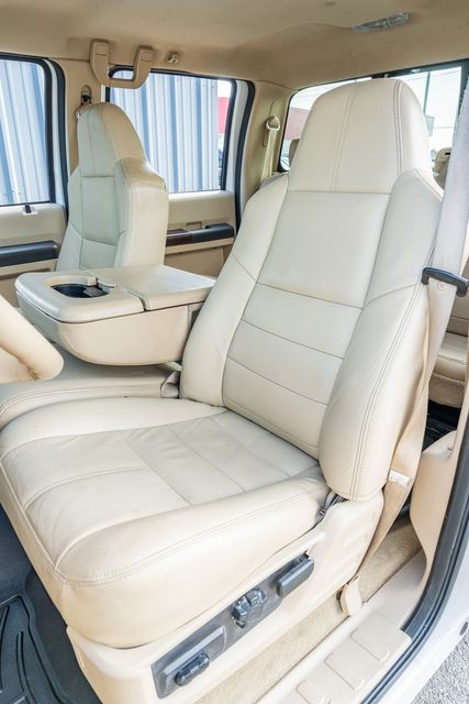 2008 Ford F-250 Super Duty Lariat 4X4 / CLEAN CARFAX / REGULAR SERVICE | Austin, TX | Rocky Mountain Truck Stop Austin 2008 Ford F-250 Super Duty Lariat 4X4 / CLEAN CARFAX / REGULAR SERVICE | Austin, TX | Rocky Mountain Truck Stop Austin