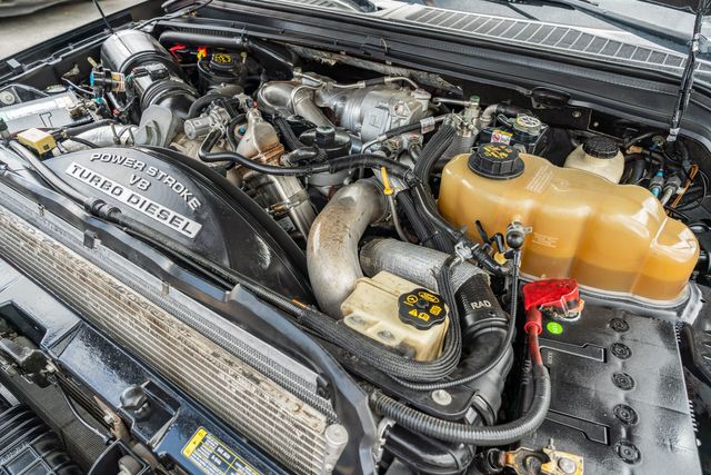 2008 Ford F-250 Super Duty Lariat CREW CAB LARIAT 4X4 / HARLEY DAVIDSON | Austin, TX | Rocky Mountain Truck Stop Austin 2008 Ford F-250 Super Duty Lariat CREW CAB LARIAT 4X4 / HARLEY DAVIDSON | Austin, TX | Rocky Mountain Truck Stop Austin