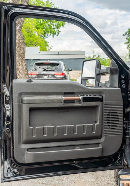 2008 Ford F-250 Super Duty Lariat CREW CAB LARIAT 4X4 / HARLEY DAVIDSON | Austin, TX | Rocky Mountain Truck Stop Austin