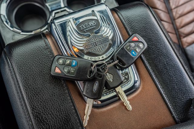 2008 Ford F-250 Super Duty Lariat CREW CAB LARIAT 4X4 / HARLEY DAVIDSON | Austin, TX | Rocky Mountain Truck Stop Austin 2008 Ford F-250 Super Duty Lariat CREW CAB LARIAT 4X4 / HARLEY DAVIDSON | Austin, TX | Rocky Mountain Truck Stop Austin