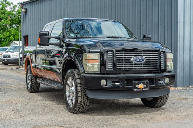 2008 Ford F-250 Super Duty Lariat CREW CAB LARIAT 4X4 / HARLEY DAVIDSON | Austin, TX | Rocky Mountain Truck Stop Austin 2008 Ford F-250 Super Duty Lariat CREW CAB LARIAT 4X4 / HARLEY DAVIDSON | Austin, TX | Rocky Mountain Truck Stop Austin