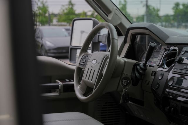 2008 Ford F-250 Super Duty Lariat CREW CAB RWD / REGULAR SERVICE HISTORY | Dallas, TX | Rocky Mountain Truck Stop Dallas