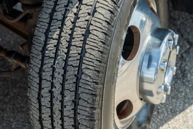 2008 Ford F-350 Super Duty XLT CREW CAB / LOW MILES / CLEAN CARFAX / DIESEL | Austin, TX | Rocky Mountain Truck Stop Austin