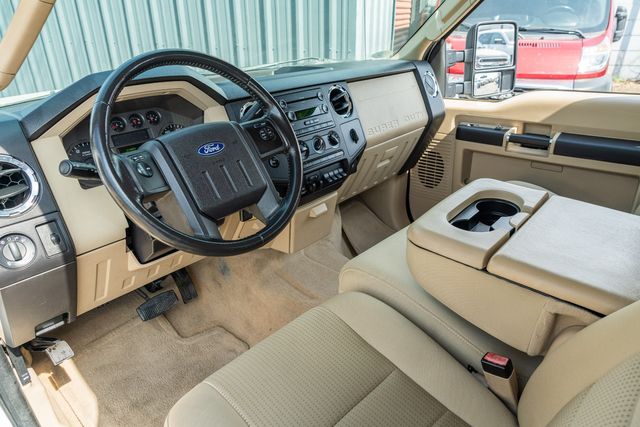 2008 Ford F-350 Super Duty XLT CREW CAB / LOW MILES / CLEAN CARFAX / DIESEL | Austin, TX | Rocky Mountain Truck Stop Austin