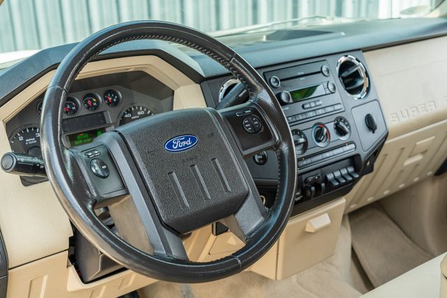 2008 Ford F-350 Super Duty XLT CREW CAB / LOW MILES / CLEAN CARFAX / DIESEL | Austin, TX | Rocky Mountain Truck Stop Austin 2008 Ford F-350 Super Duty XLT CREW CAB / LOW MILES / CLEAN CARFAX / DIESEL | Austin, TX | Rocky Mountain Truck Stop Austin