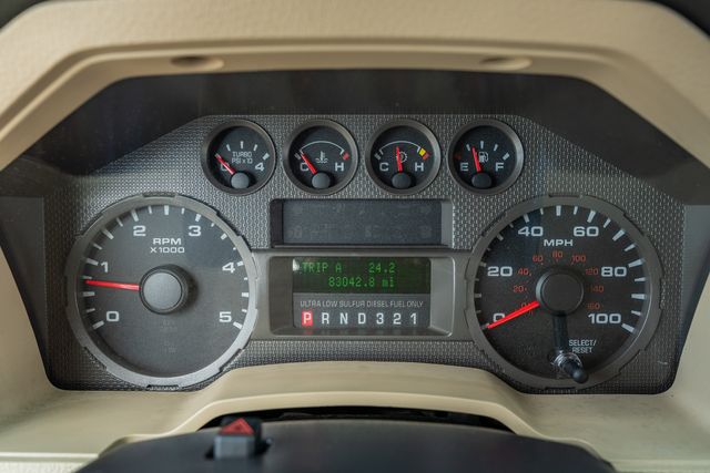 2008 Ford F-350 Super Duty XLT CREW CAB / LOW MILES / CLEAN CARFAX / DIESEL | Austin, TX | Rocky Mountain Truck Stop Austin