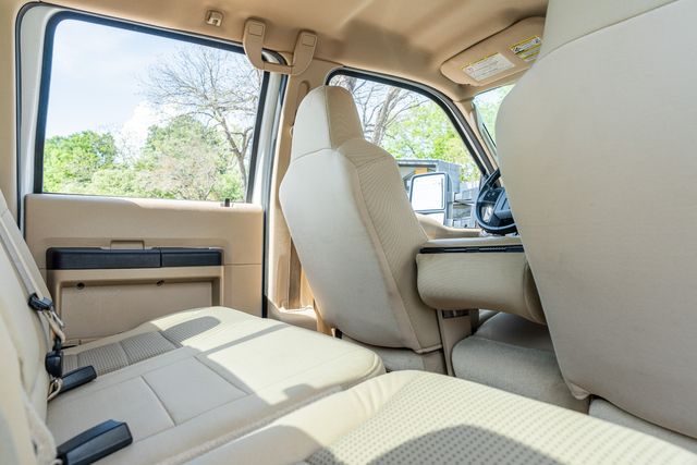 2008 Ford F-350 Super Duty XLT CREW CAB / LOW MILES / CLEAN CARFAX / DIESEL | Austin, TX | Rocky Mountain Truck Stop Austin