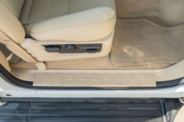 2008 Ford F-350 Super Duty XLT CREW CAB / LOW MILES / CLEAN CARFAX / DIESEL | Austin, TX | Rocky Mountain Truck Stop Austin 2008 Ford F-350 Super Duty XLT CREW CAB / LOW MILES / CLEAN CARFAX / DIESEL | Austin, TX | Rocky Mountain Truck Stop Austin